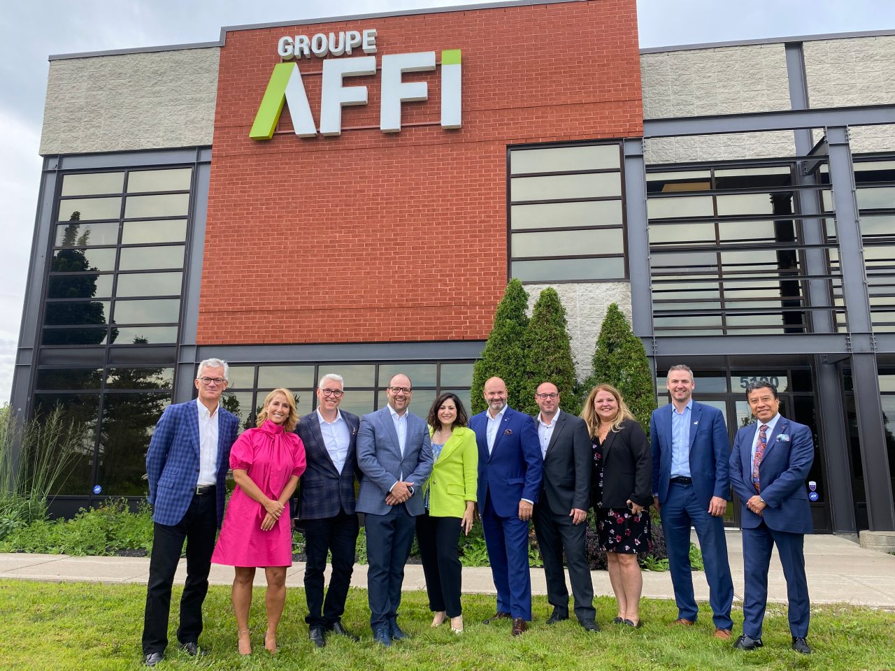 National Bank and Investissement Québec's representatives visiting Groupe AFFI's premises