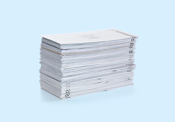 Une pile de lettres - Entreprises