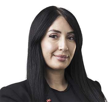 Imène Mahdadi, Financial Planner