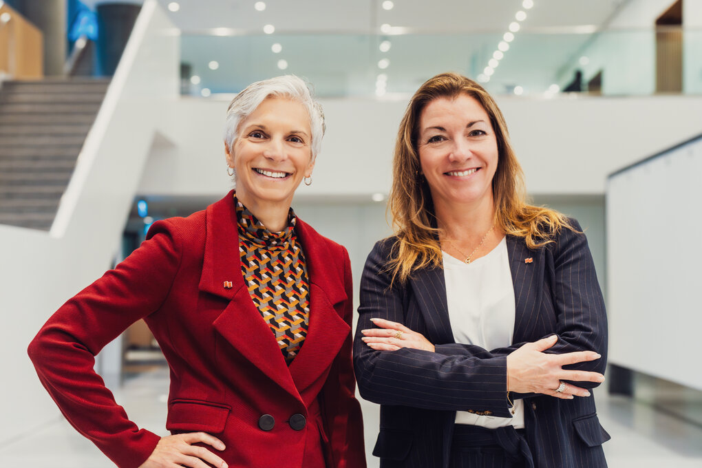 Two women discuss the importance of financial literacy 