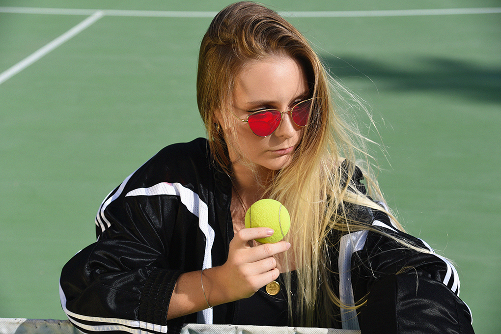 young-woman-tennis-1020x680 Consommer local