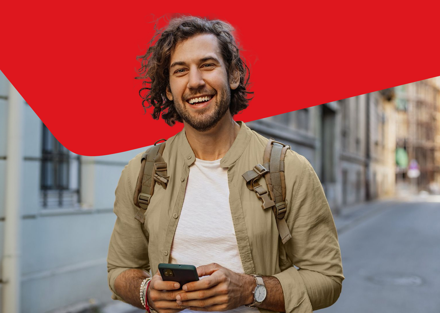 Photo of someone pleased to discover National Bank’s promotion, available when opening a new bank