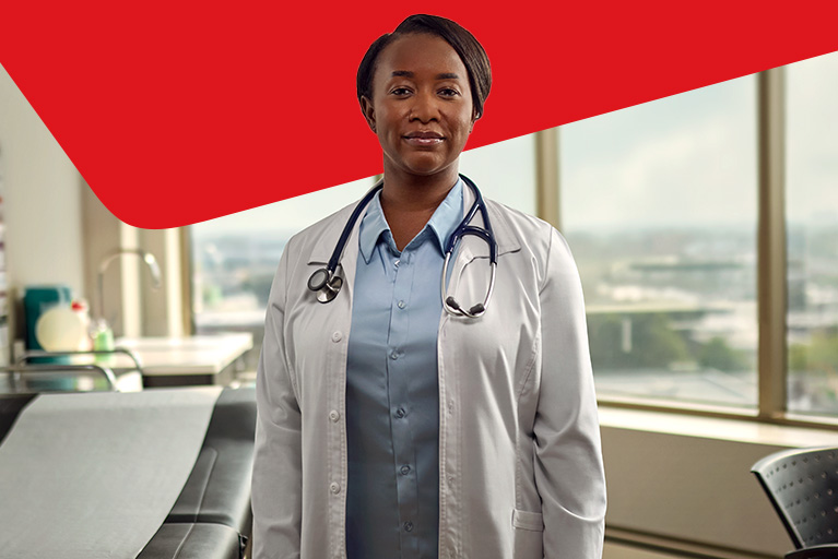 Photo of person taking advantage of National Bank’s offer for healthcare sector professionals