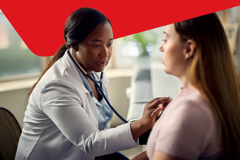 Photo of person taking advantage of National Bank’s offer for health science specialists